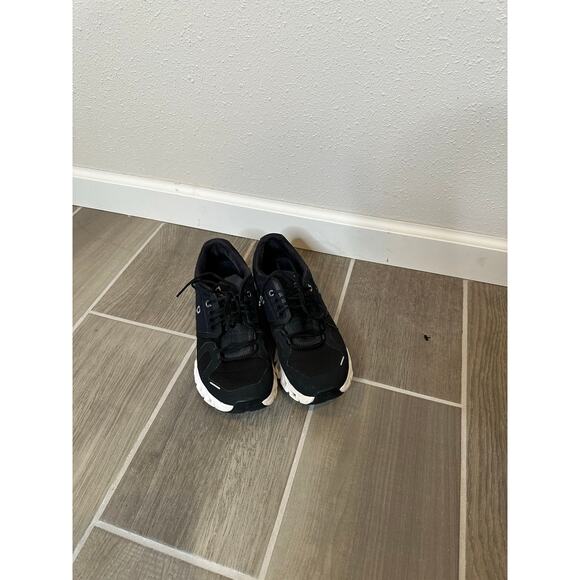 On cloud sneak -9 - Picture 2 of 5